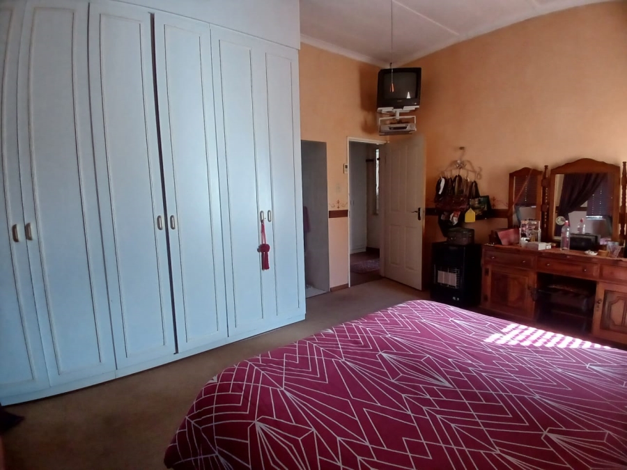 4 Bedroom Property for Sale in Herlear Northern Cape